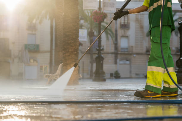 Best Gas Station Cleaning  in University, FL